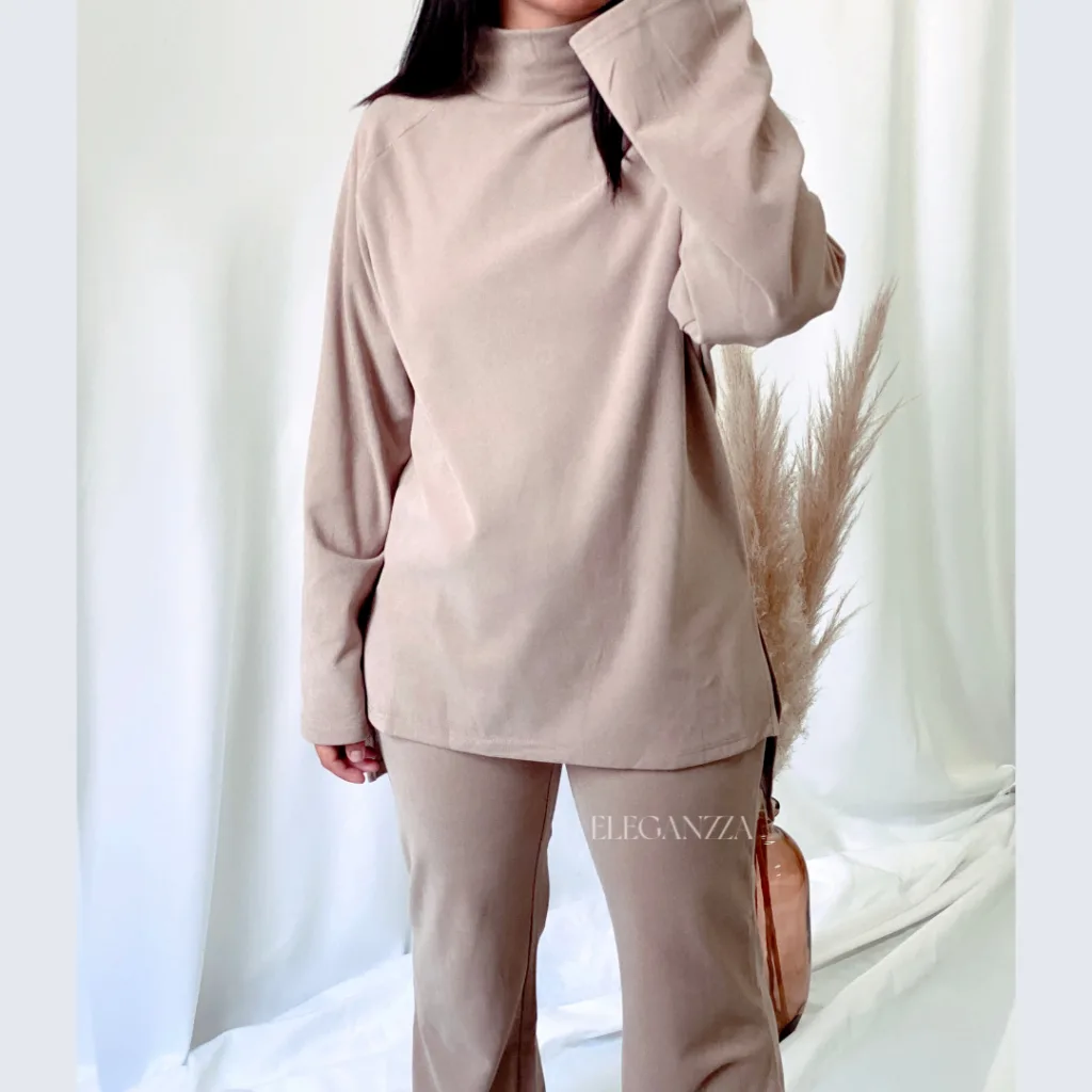 ensemble beige confortable modeste